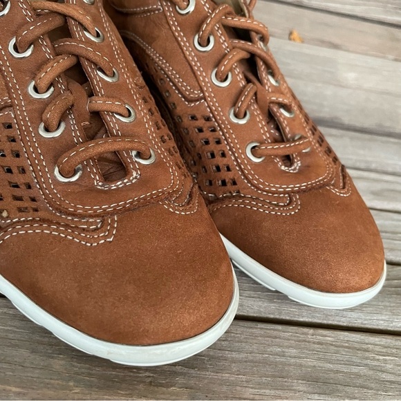 Robert Zur Women’s Nubuck Brown Leather Comfort Sneakers Size 6.5 - Picture 3 of 8